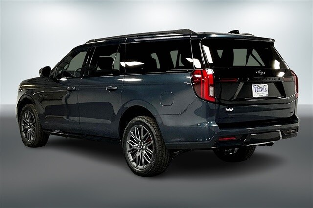 2025 Ford Expedition MAX Platinum photo 3