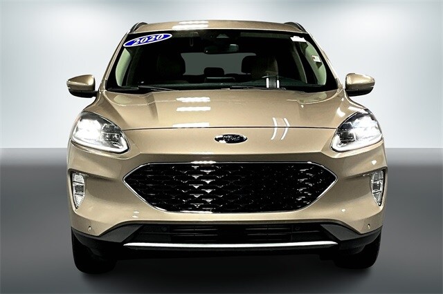2020 Ford Escape Titanium photo 2
