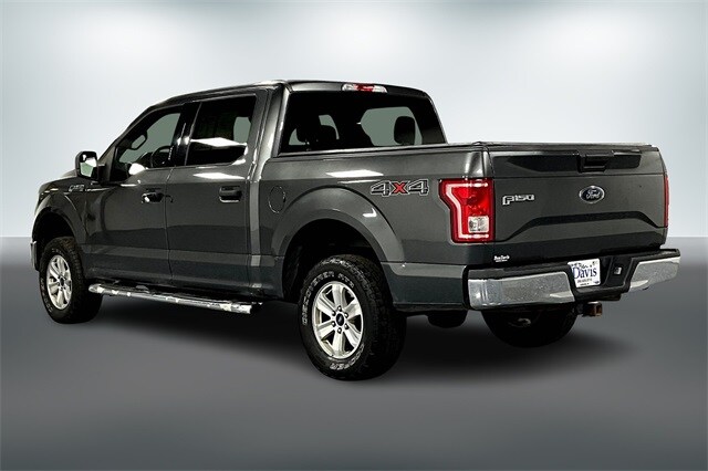 2017 Ford F-150 XLT photo 2