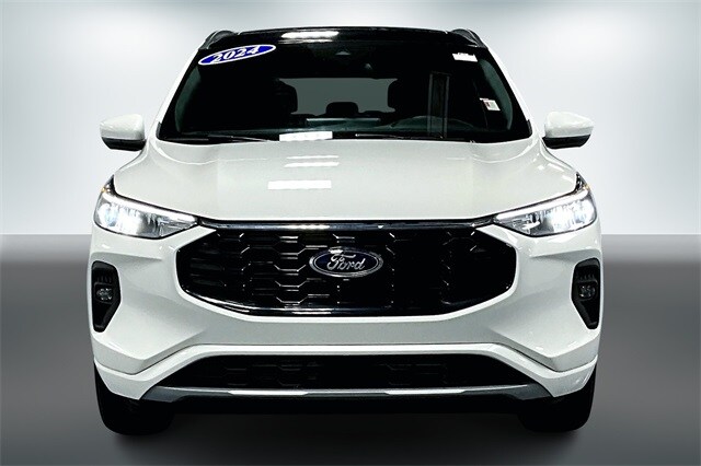 2024 Ford Escape ST-Line Select photo 2