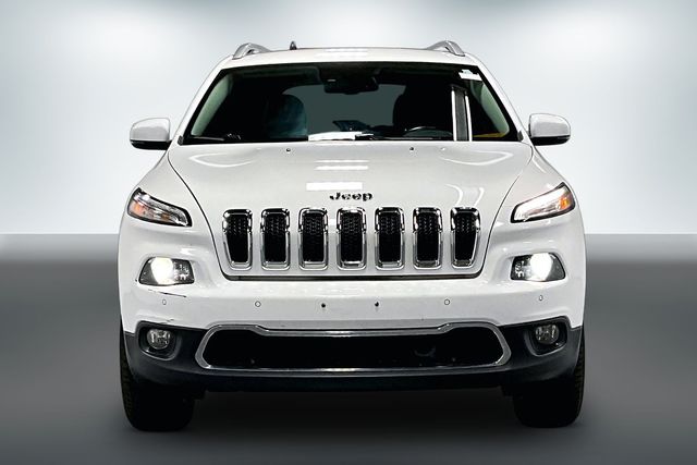 Used 2016 Jeep Cherokee Limited with VIN 1C4PJMDB7GW238742 for sale in Auburn, IN