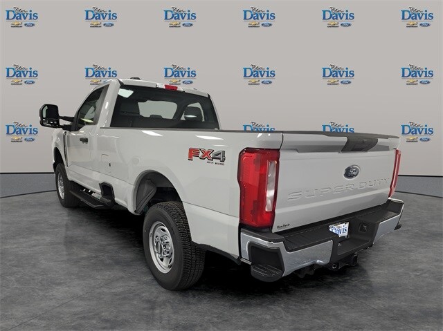 2025 Ford F-250 XL photo 3