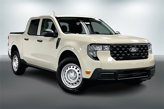 2025 Ford Maverick XL's photo