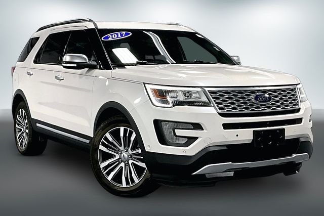 2017 Ford Explorer Platinum 4WD's photo