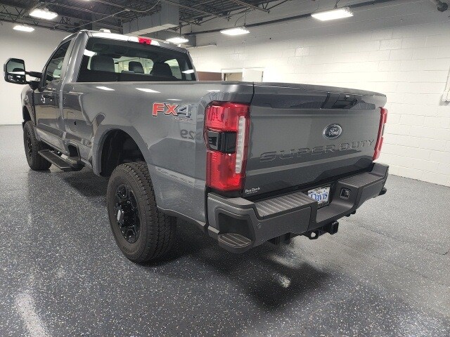2025 Ford F-250 photo 3