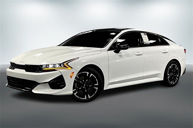2024 Kia K5 GT-Line photo 3