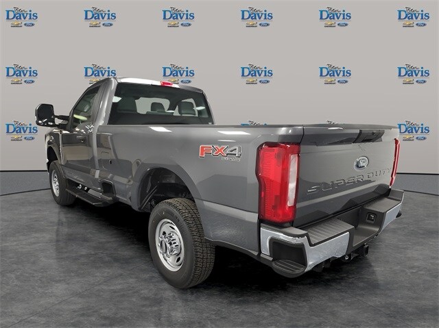 2025 Ford F-250 XL photo 3