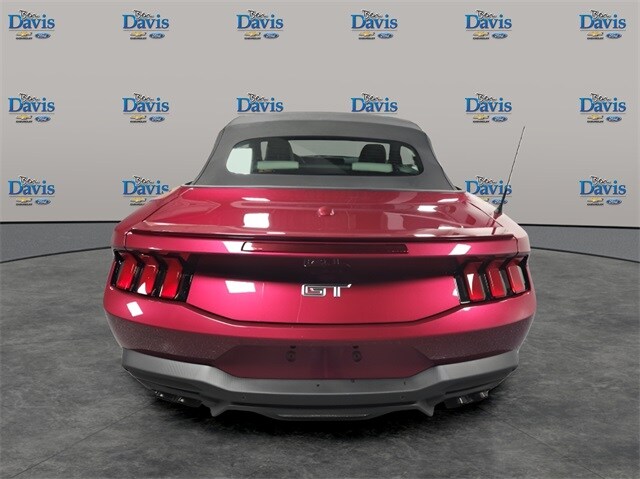 2025 Ford Mustang GT Premium Convertible photo 4