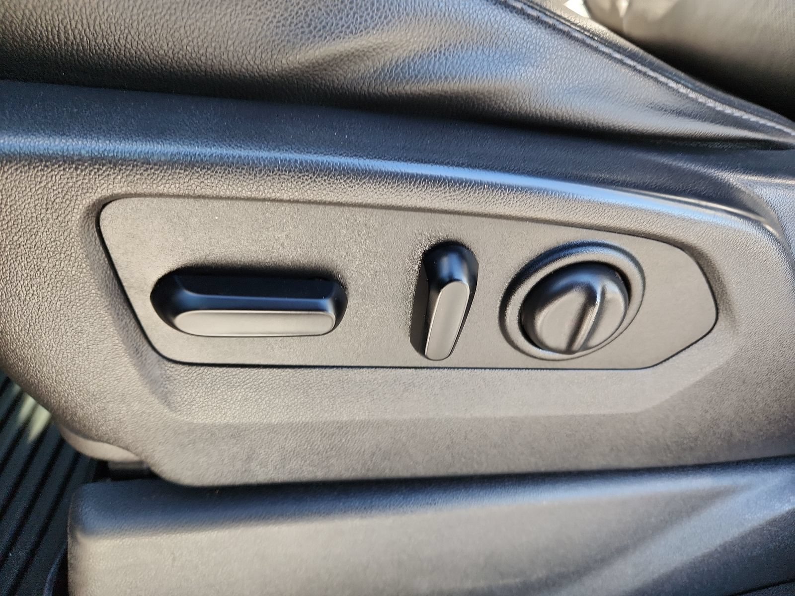 2020 Chevrolet Silverado 2500HD LTZ - Photo 11