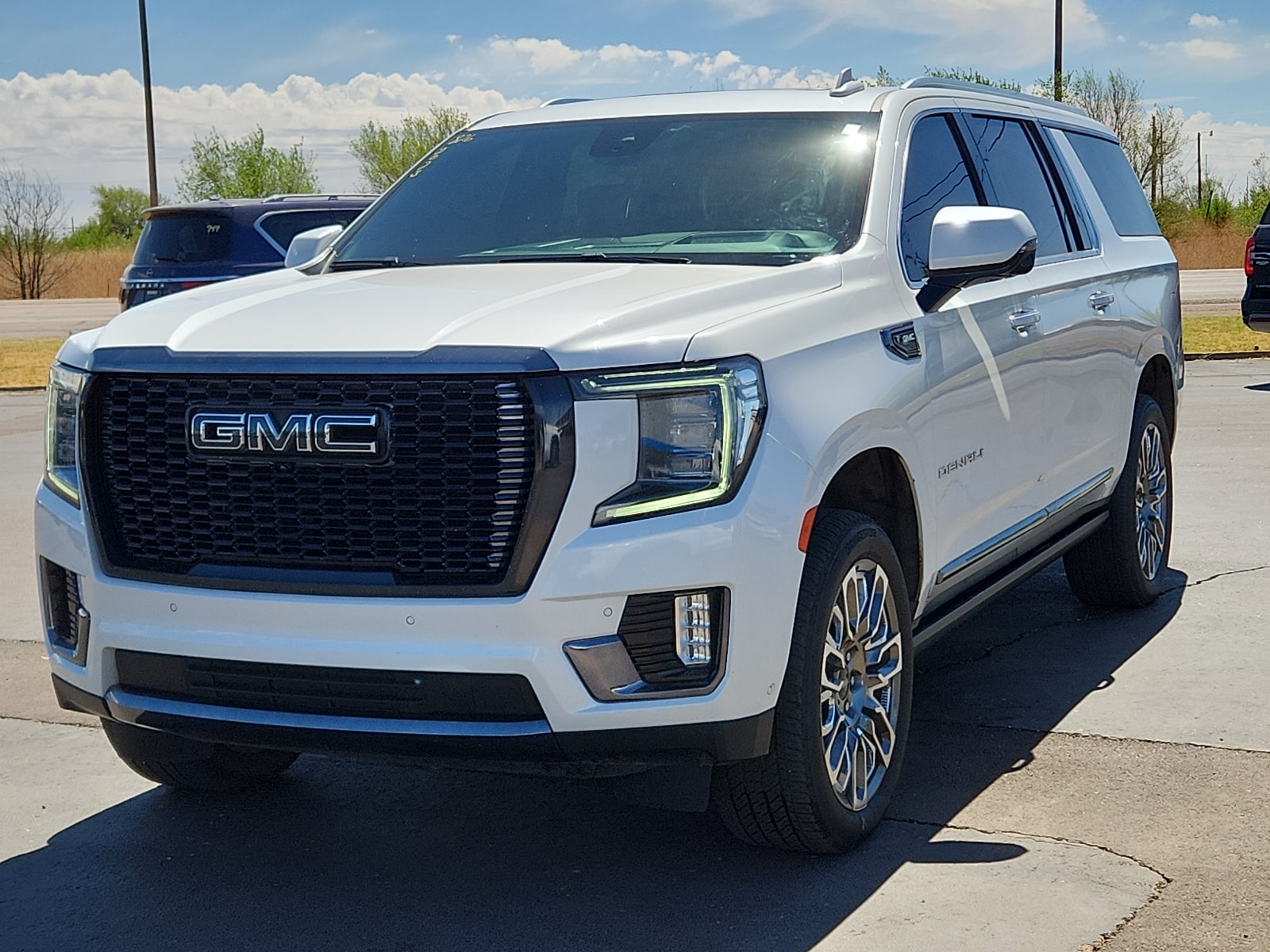 2023 GMC Yukon Denali Ultimate AWD's photo