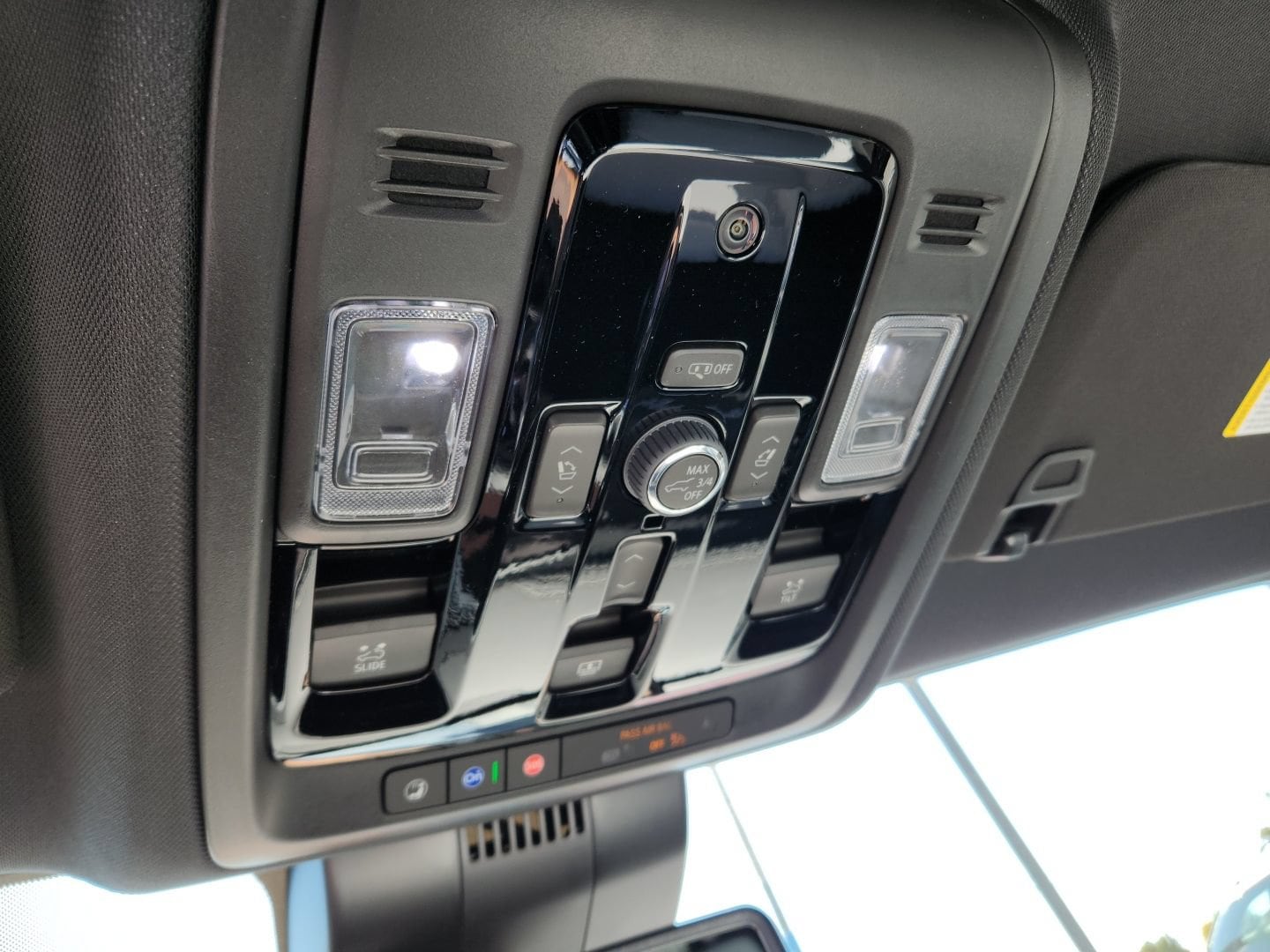 2026 Chevrolet Suburban Premier - Photo 18