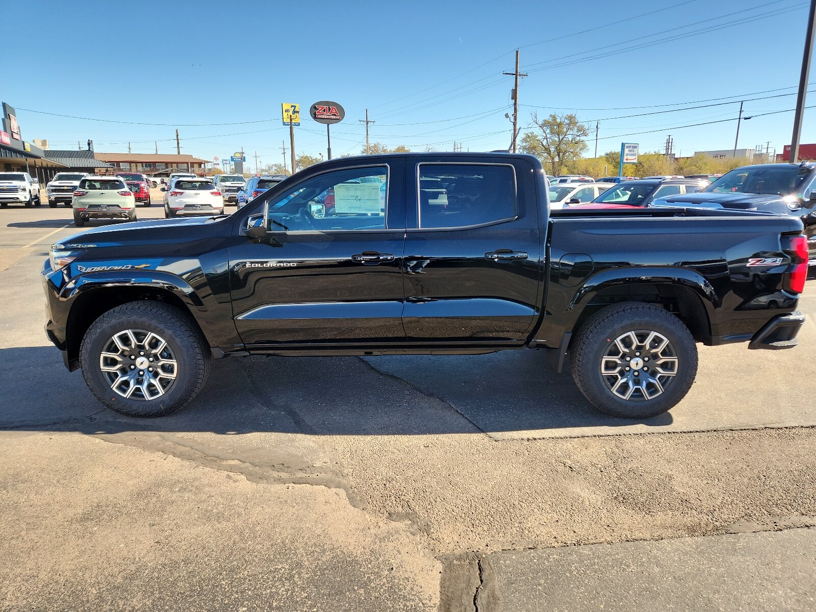 2026 Chevrolet Colorado Z71 photo 2