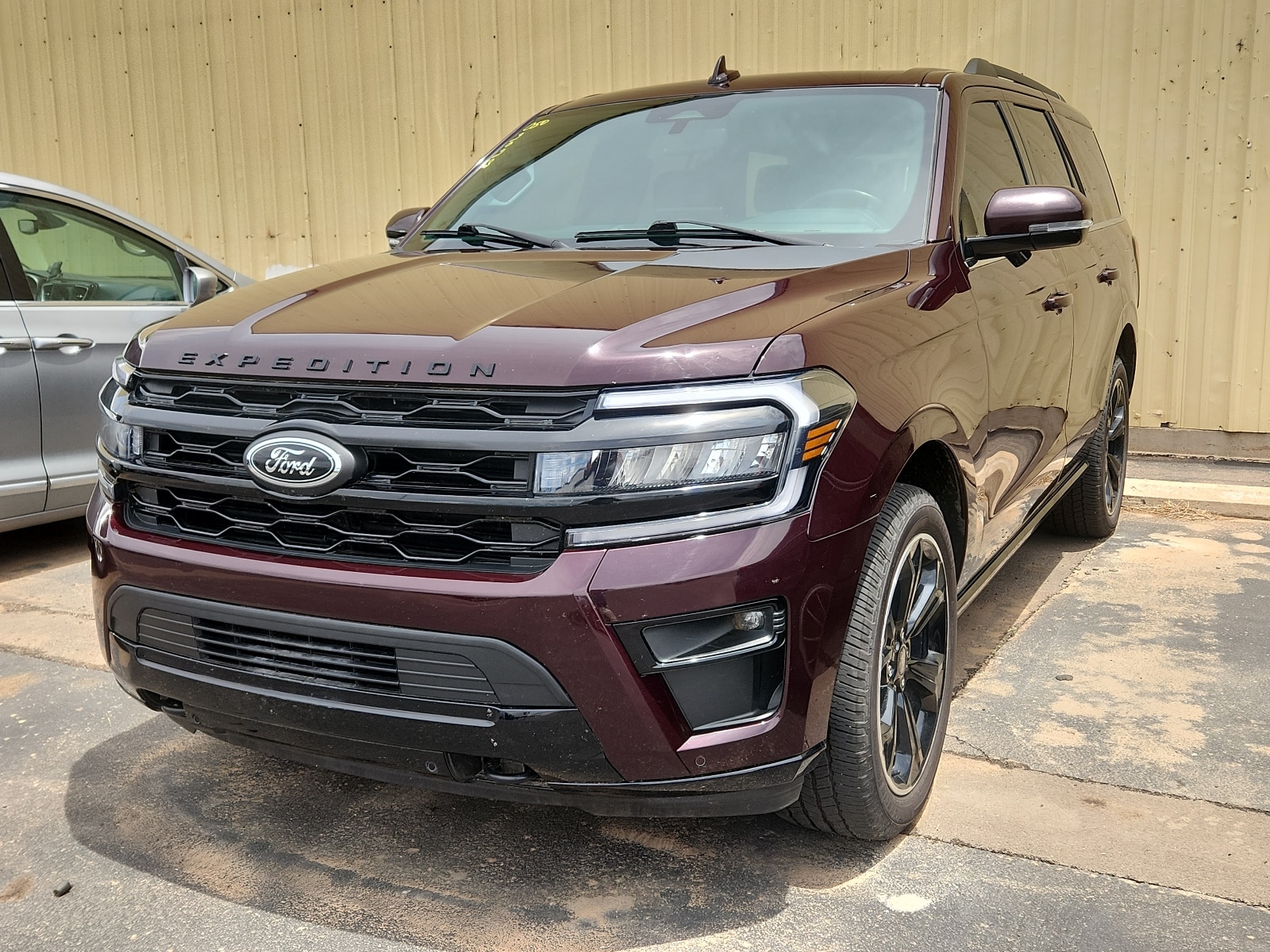 2023 Ford Expedition Limited 4X4's photo