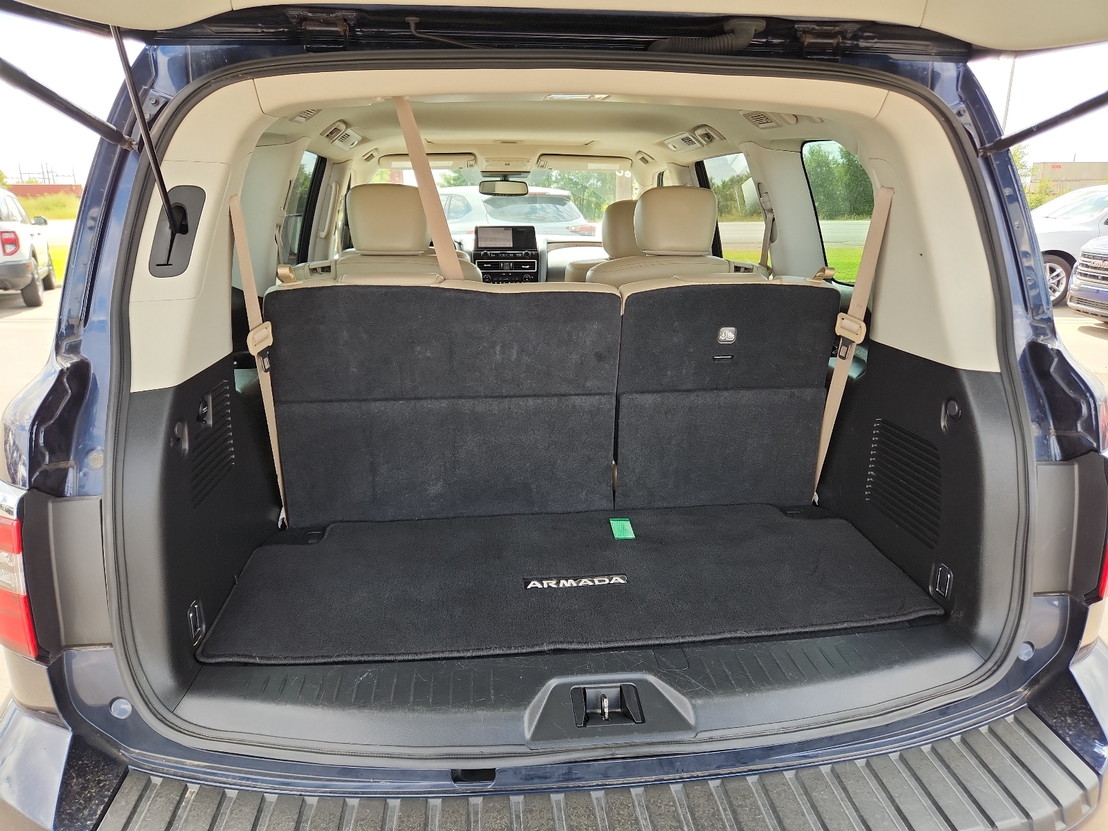 2023 Nissan Armada SL - Photo 8