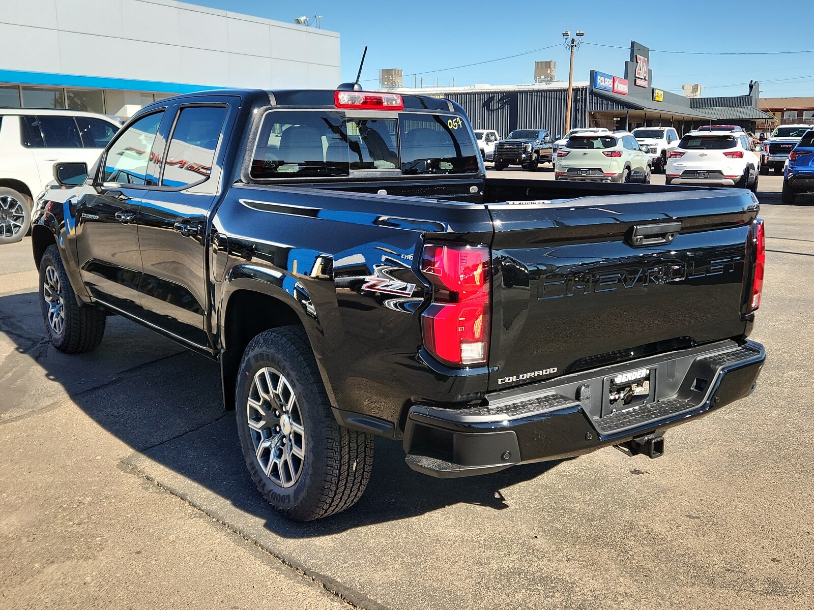 2026 Chevrolet Colorado Z71 photo 3