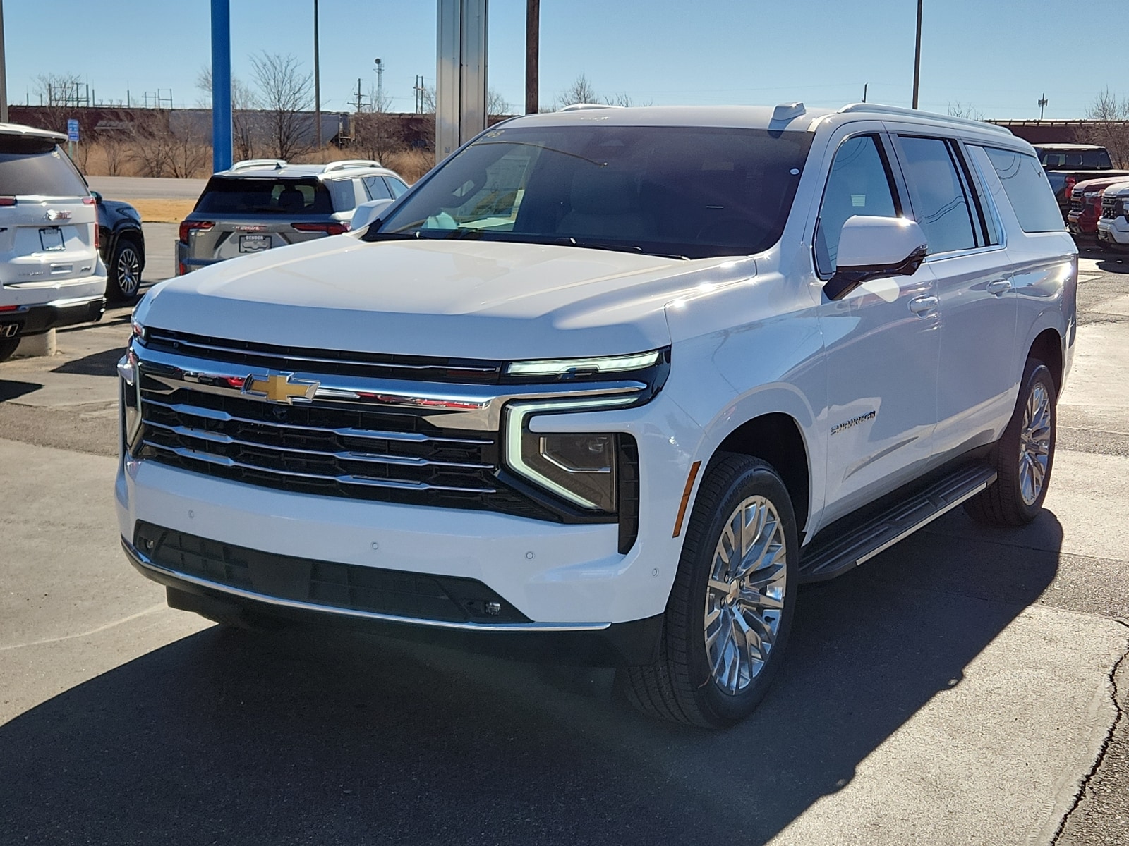 2026 Chevrolet Suburban LT's photo