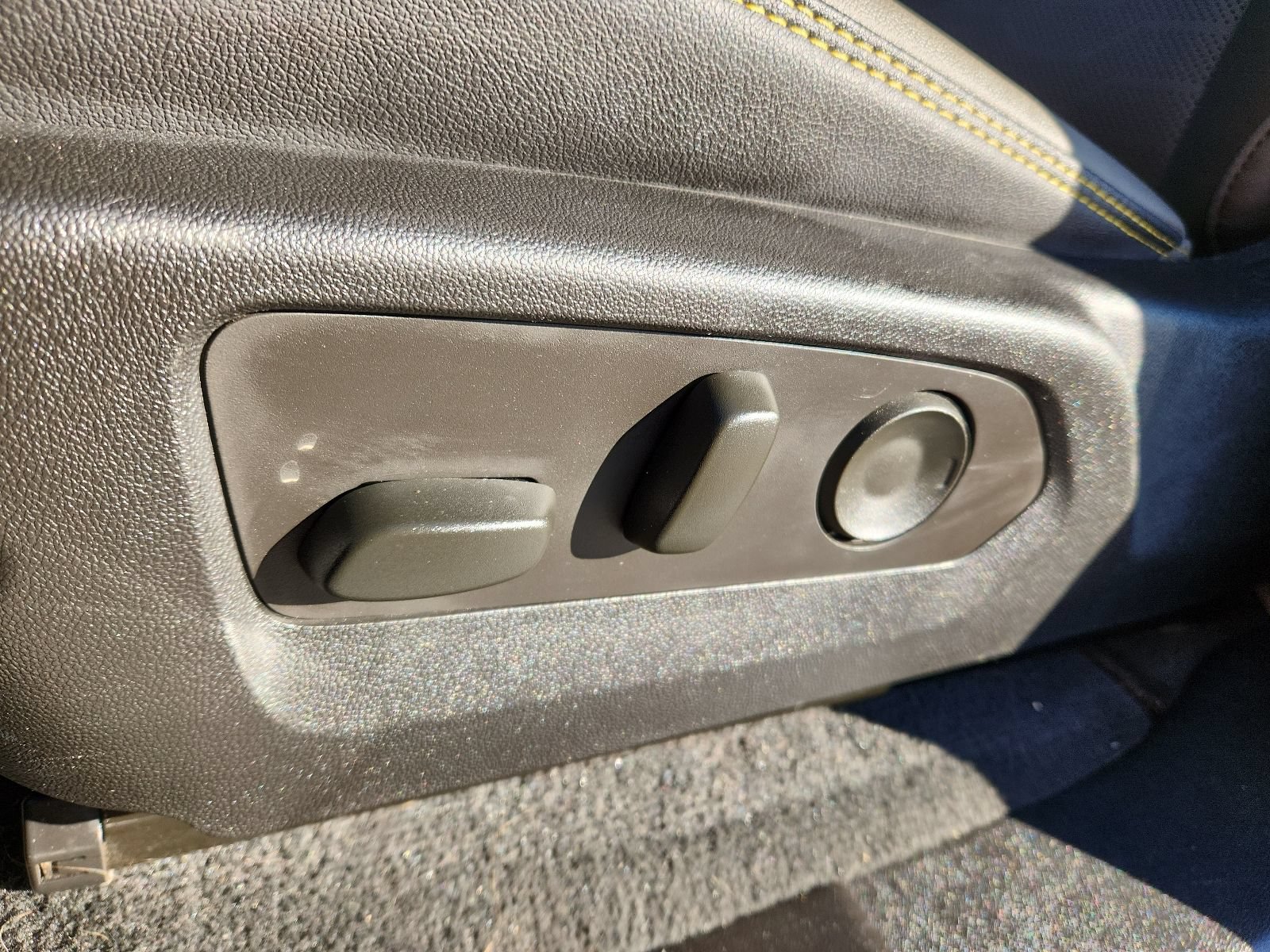 2023 Chevrolet Colorado ZR2 - Photo 12