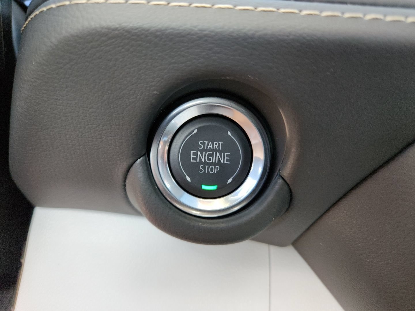 2026 Chevrolet Suburban Premier - Photo 20