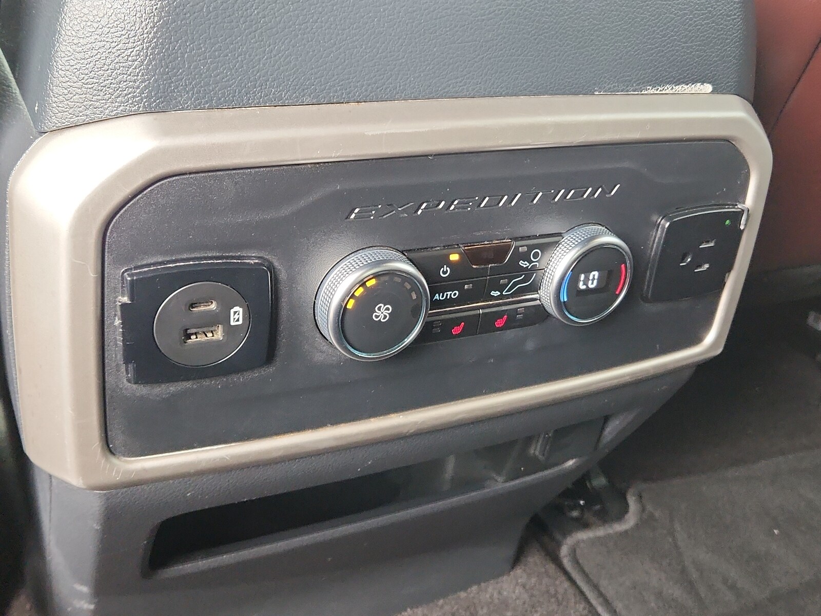 2023 Ford Expedition Limited - Photo 10