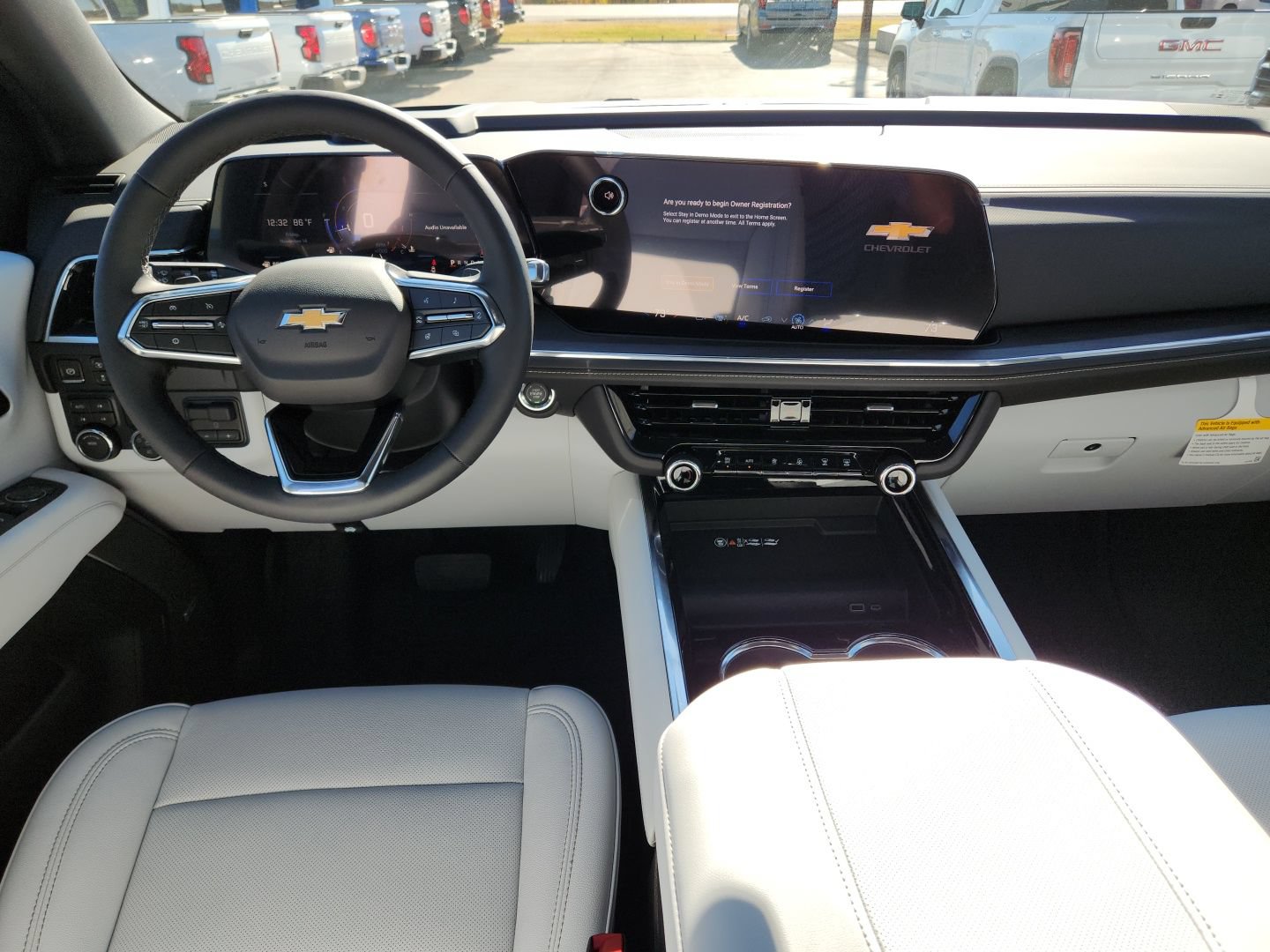 2026 Chevrolet Suburban Premier - Photo 9