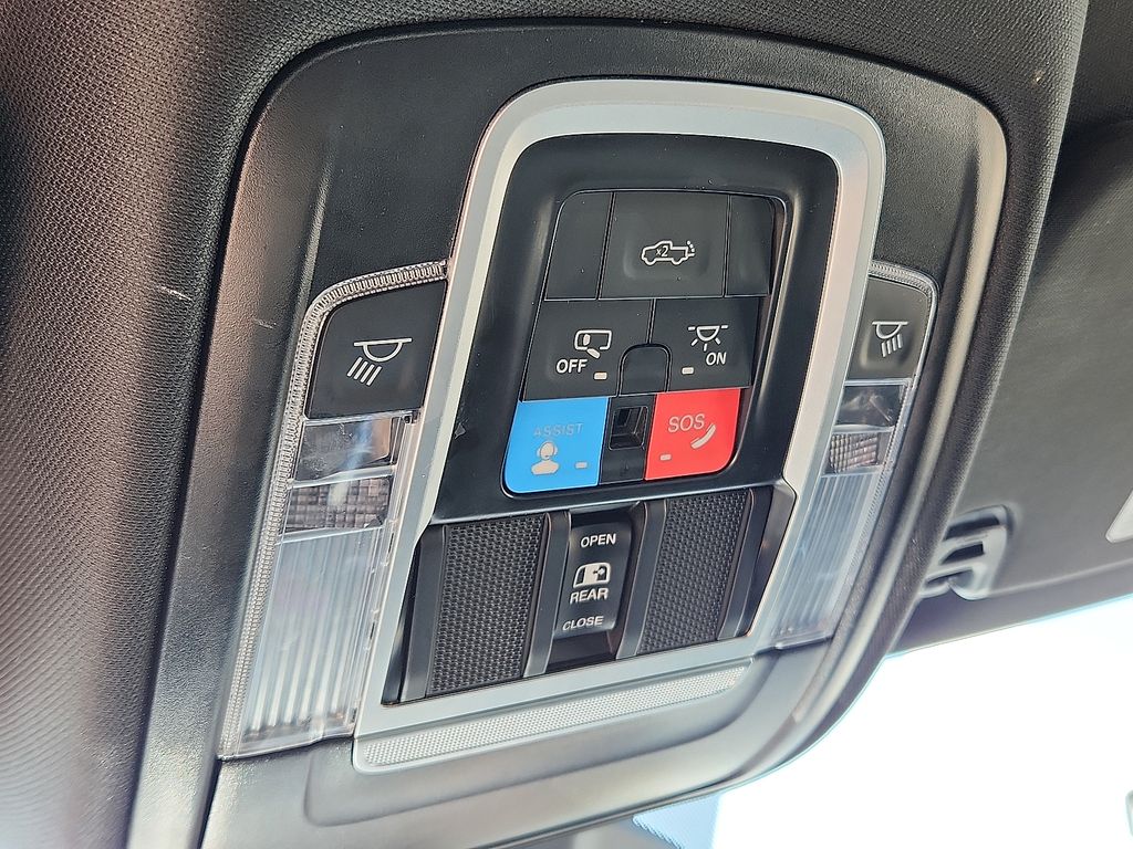 2025 RAM Ram 1500 Pickup Laramie - Photo 19