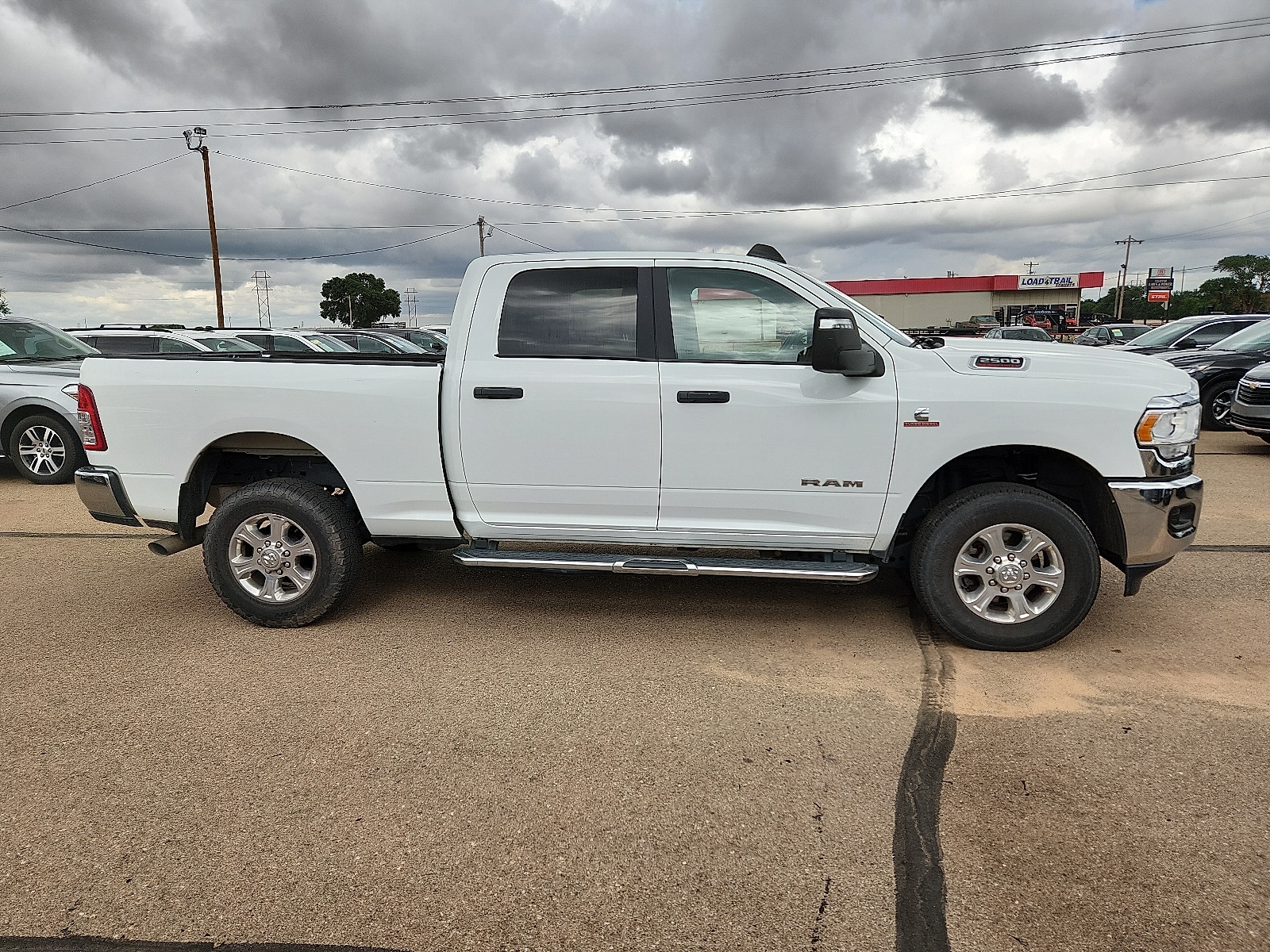 View vehicle photo 5