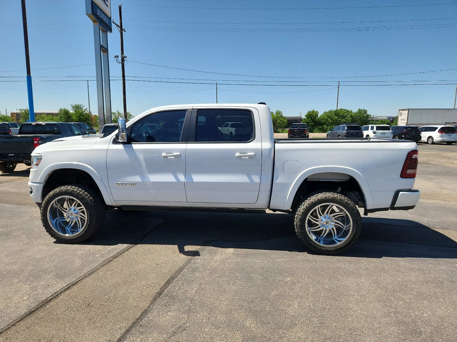 Used 2019 RAM Ram 1500 Pickup Laramie with VIN 1C6SRFJT2KN712713 for sale in Clovis, NM