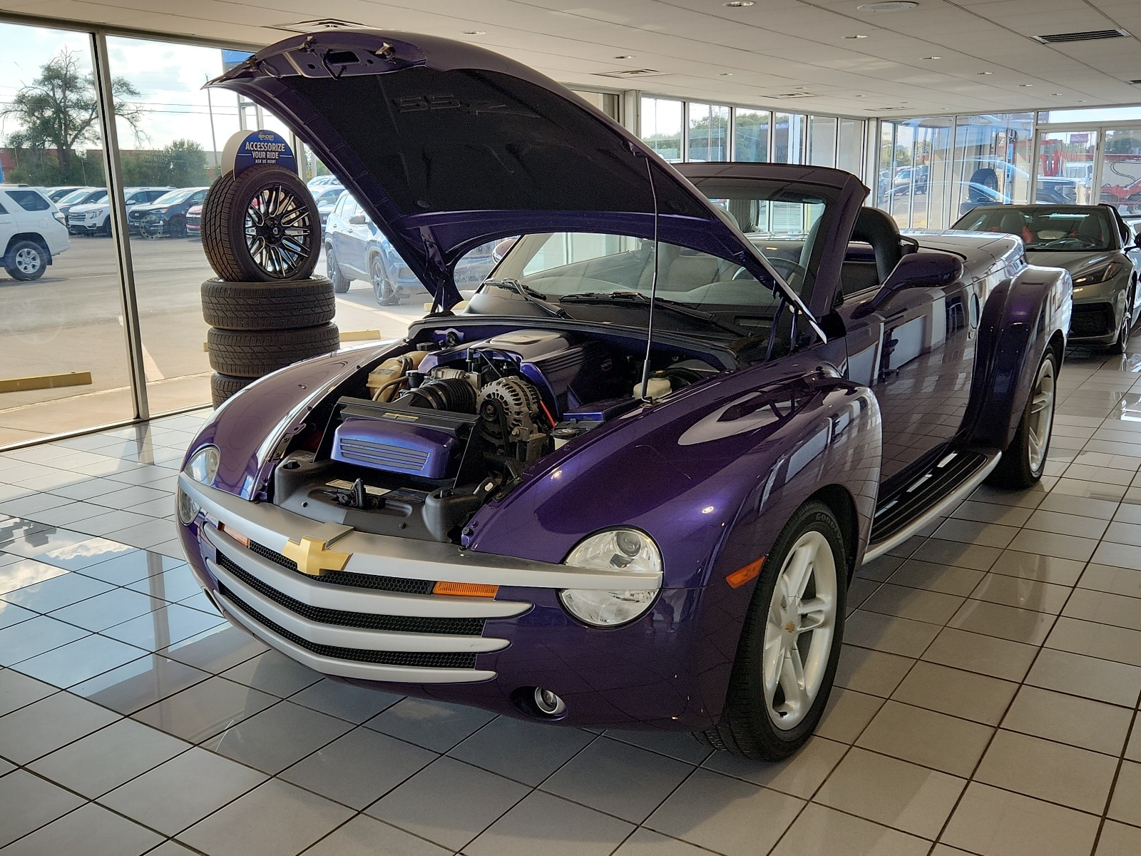 2004 Chevrolet SSR LS's photo