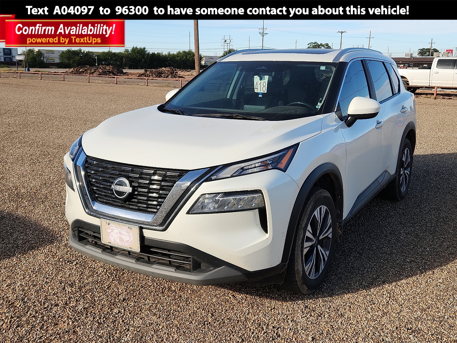 2023 Nissan Rogue SV's photo