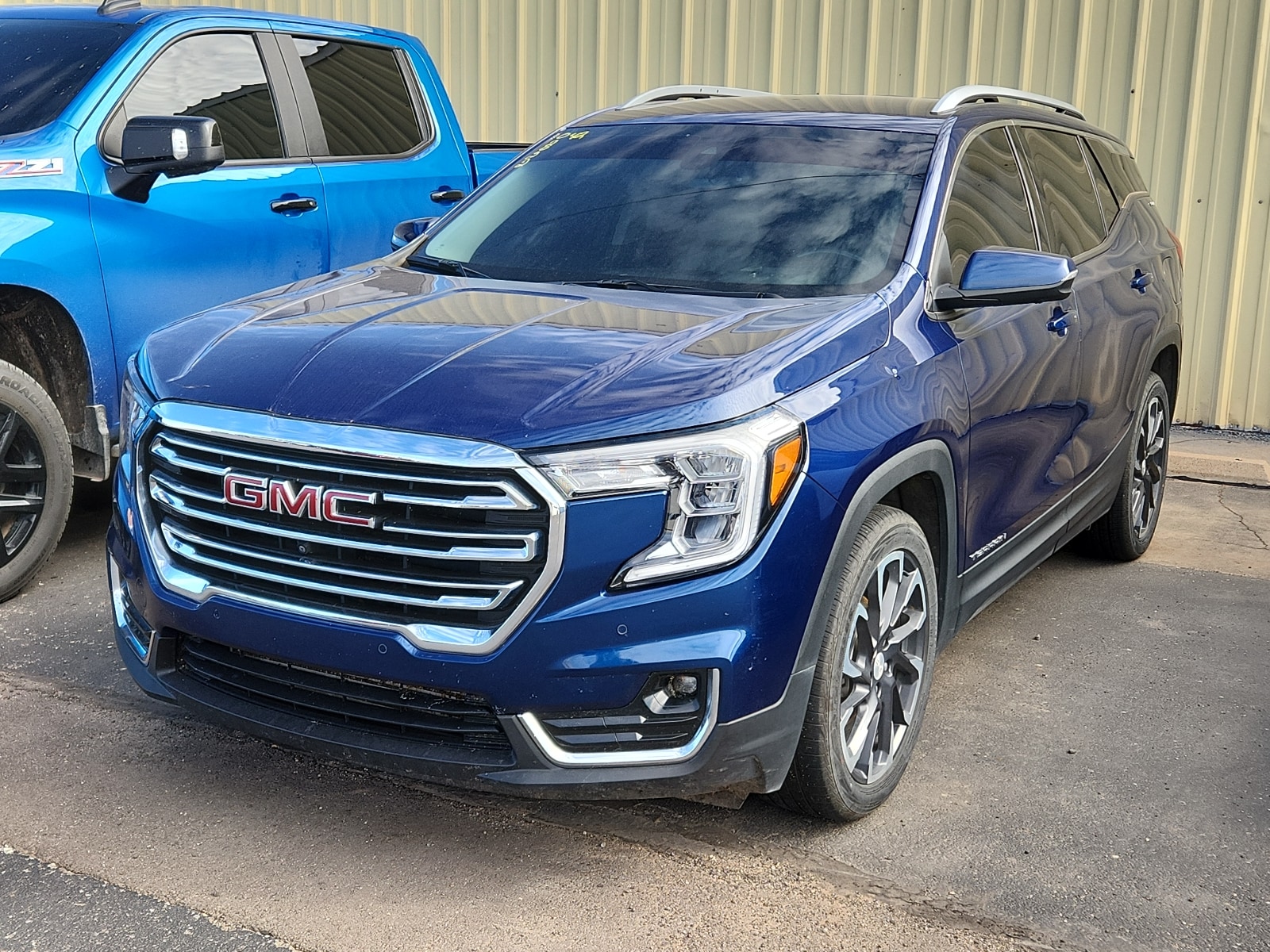 2022 GMC Terrain SLT's photo