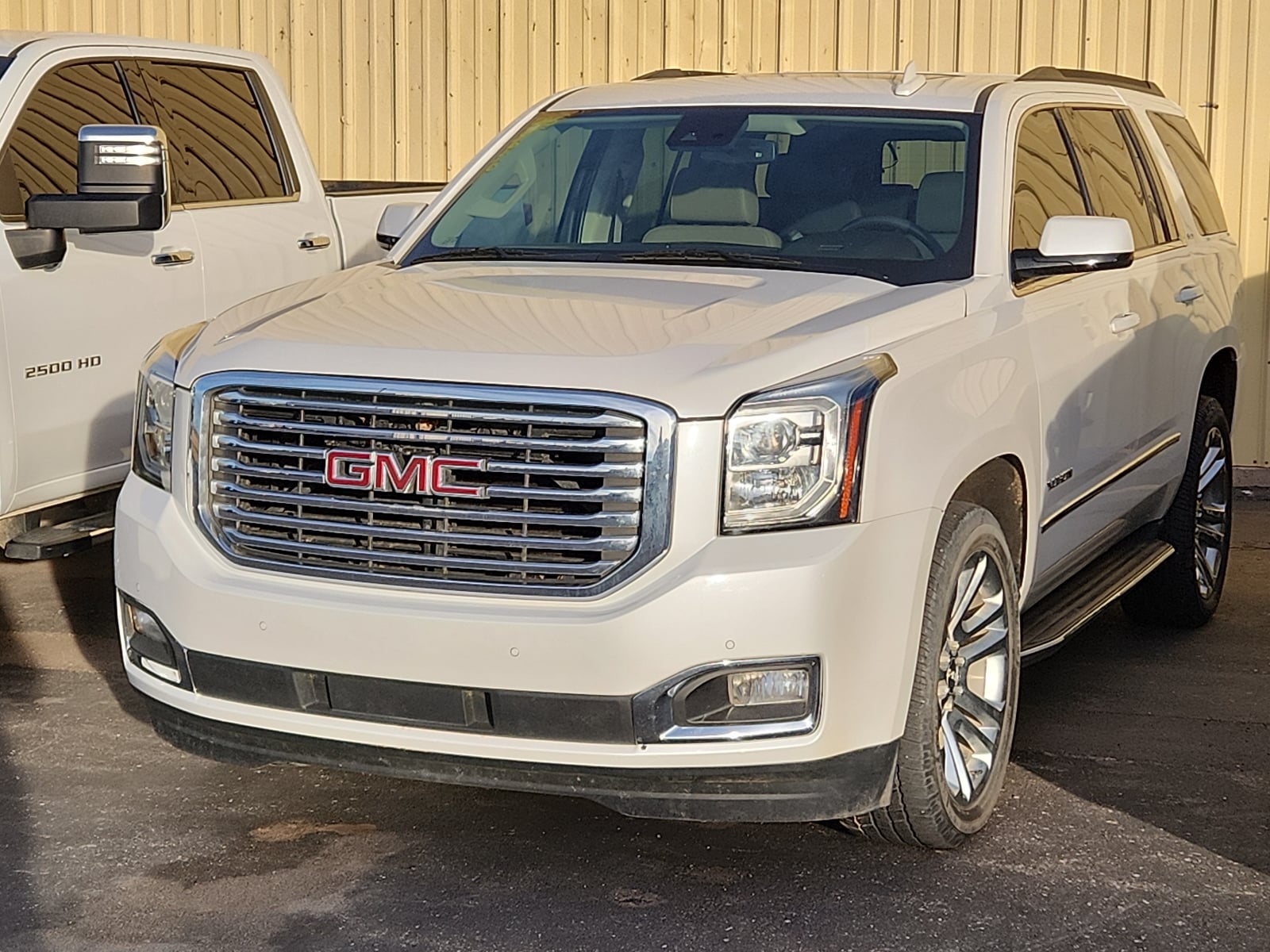 2020 GMC Yukon SLT's photo