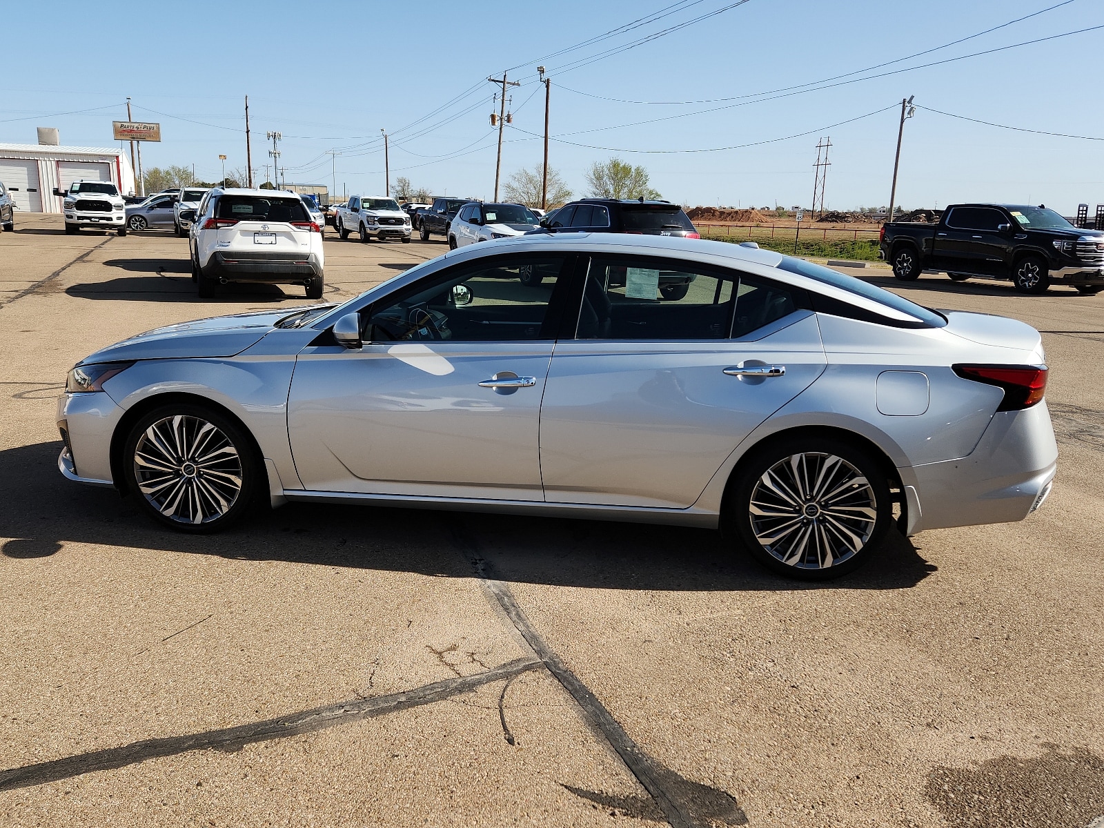 Used 2023 Nissan Altima SL with VIN 1N4BL4EV5PN331297 for sale in Clovis, NM
