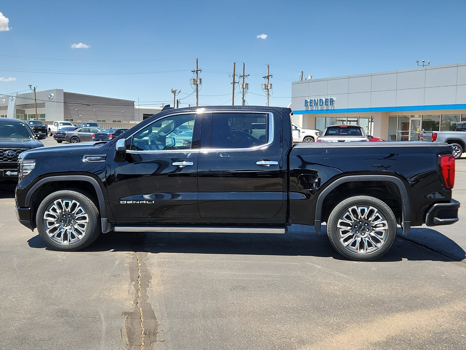 Used 2023 GMC Sierra 1500 Denali Denali Ultimate with VIN 1GTUUHEL6PZ145184 for sale in Clovis, NM