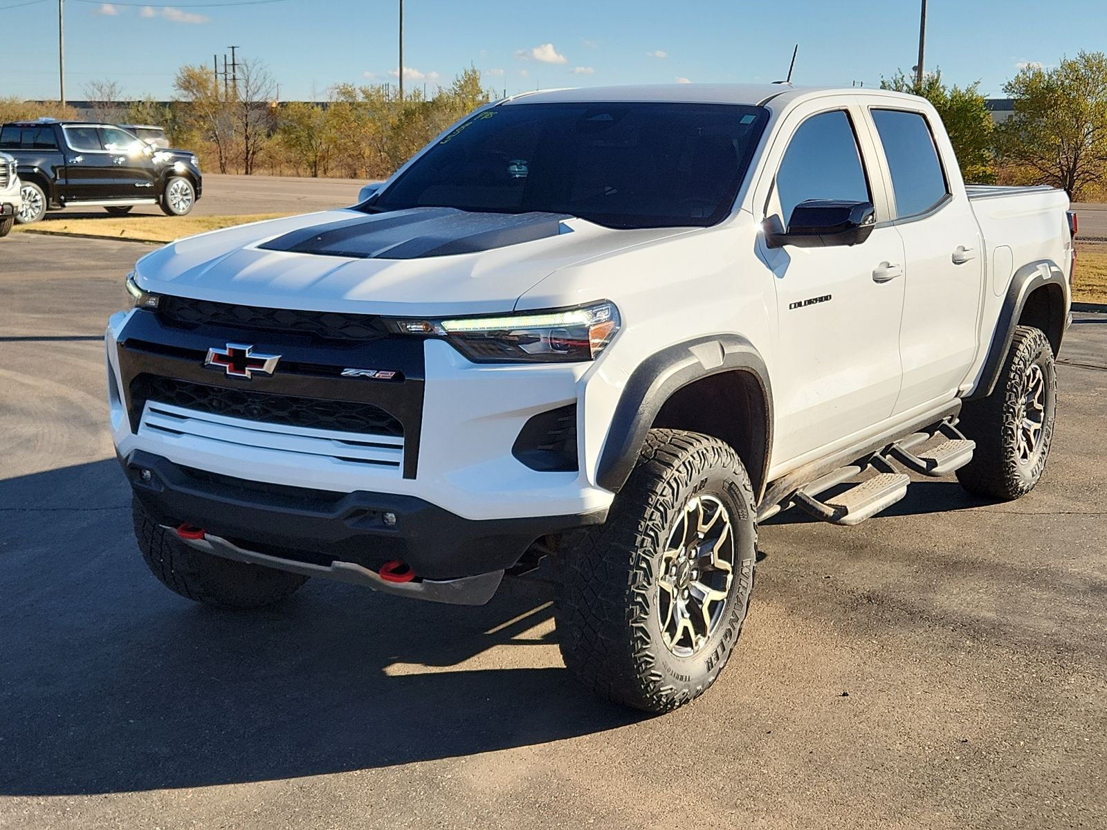 Summit White 2023 Chevrolet Colorado Pickup Truck Four-Wheel Drive 8-Speed Automatic