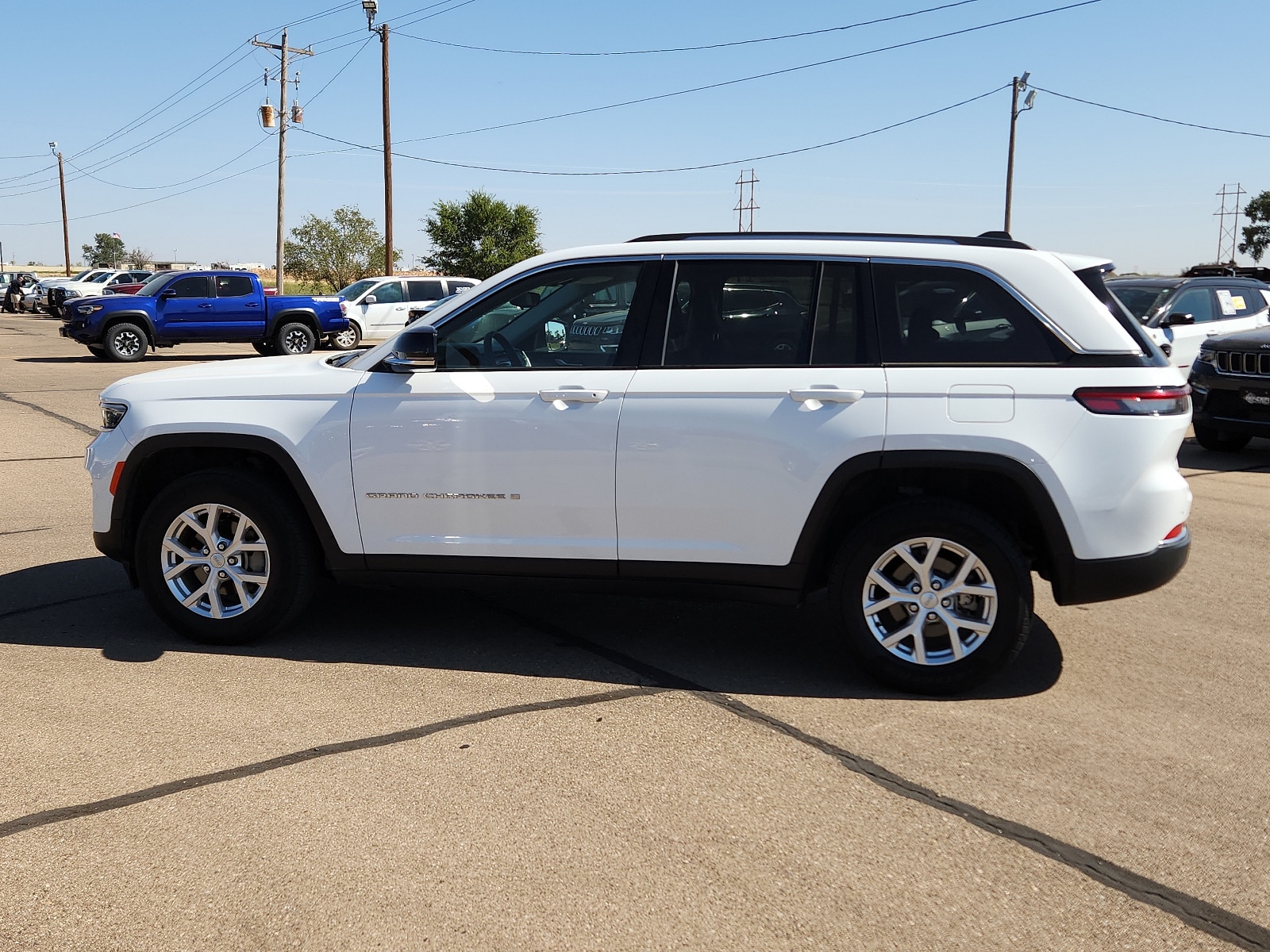 Used 2023 Jeep Grand Cherokee Limited with VIN 1C4RJHBGXPC512287 for sale in Clovis, NM