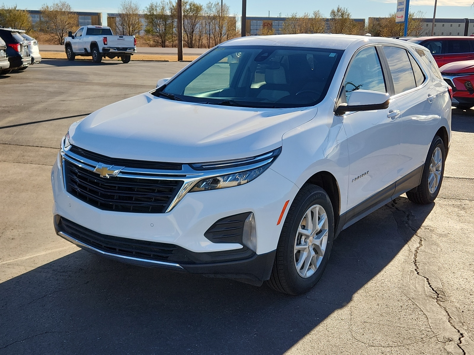 2024 Chevrolet Equinox LT's photo