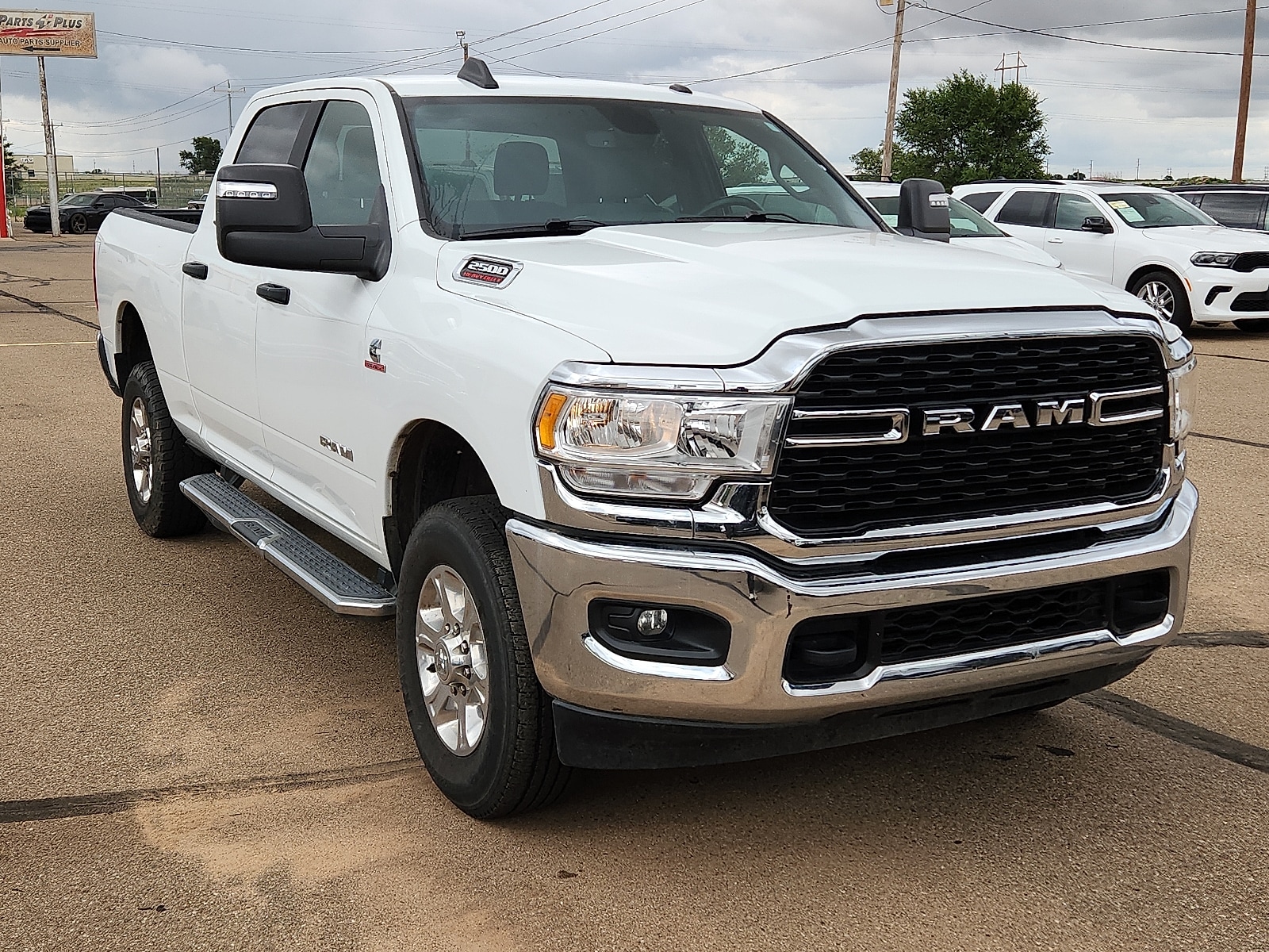 View vehicle photo 6