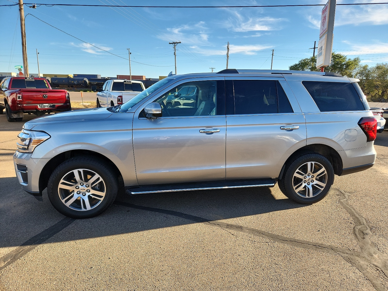 Used 2023 Ford Expedition Limited with VIN 1FMJU1K85PEA15913 for sale in Clovis, NM