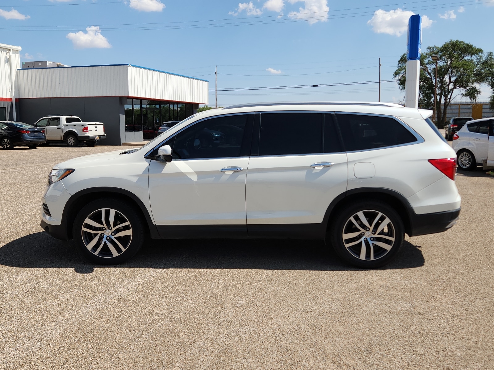 Used 2017 Honda Pilot Elite with VIN 5FNYF6H03HB022855 for sale in Clovis, NM