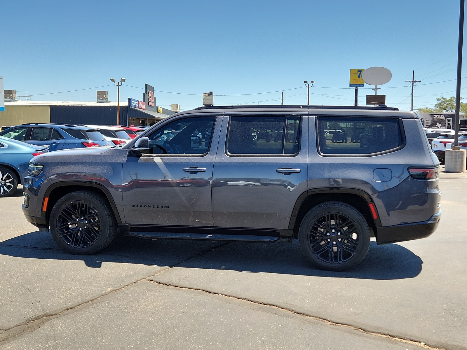 Used 2023 Jeep Wagoneer Series II with VIN 1C4SJVBP5PS525244 for sale in Clovis, NM