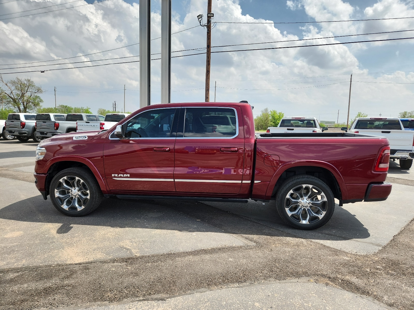 Used 2023 RAM Ram 1500 Pickup Limited with VIN 1C6SRFHT4PN669909 for sale in Clovis, NM