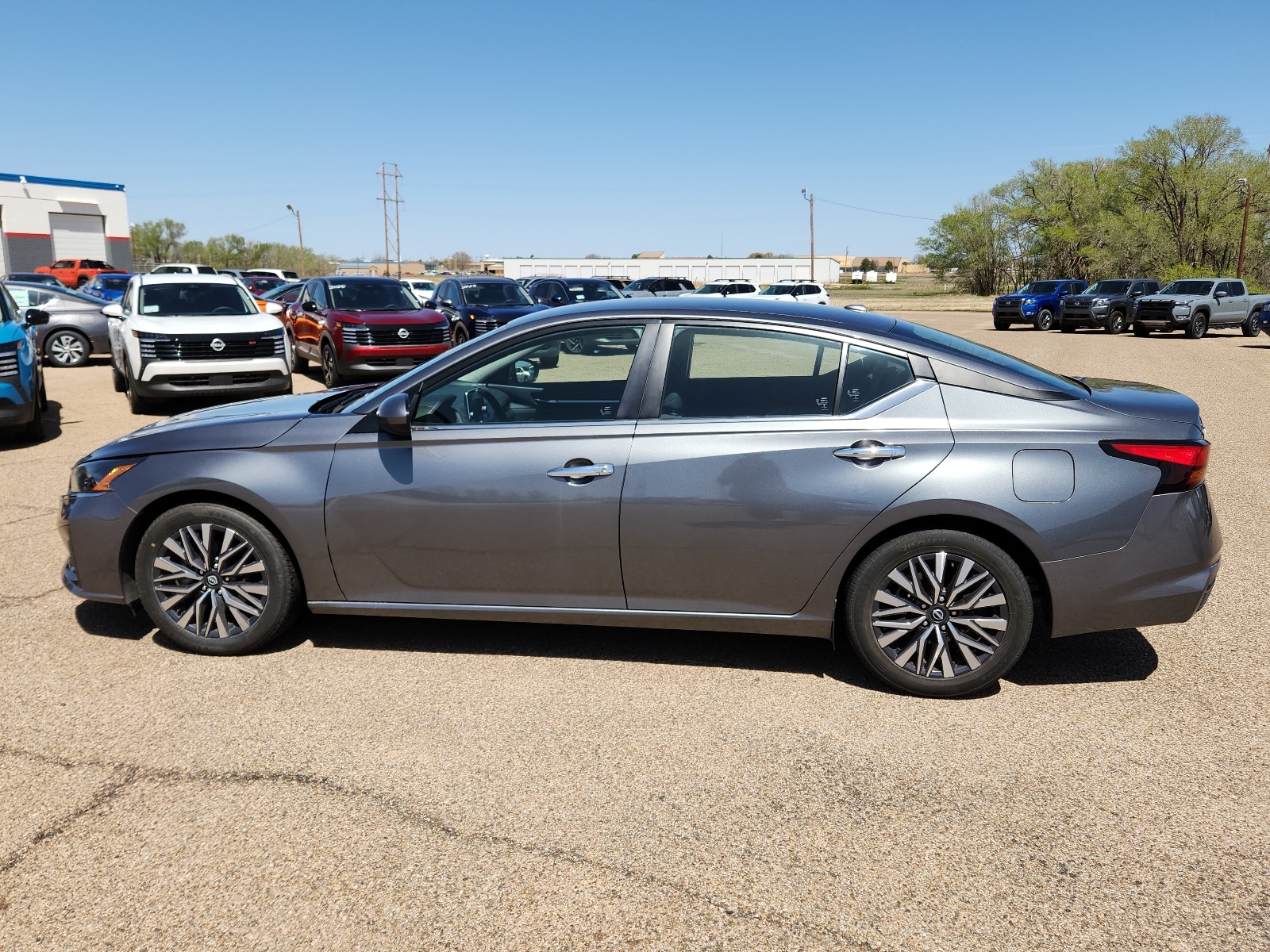 Used 2023 Nissan Altima SV with VIN 1N4BL4DV5PN346612 for sale in Clovis, NM
