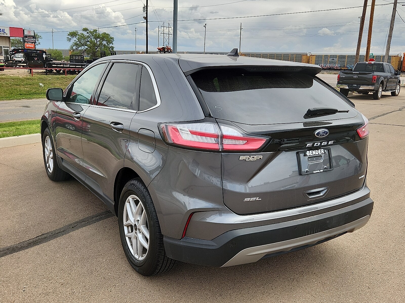 2024 Ford Edge SEL photo 3