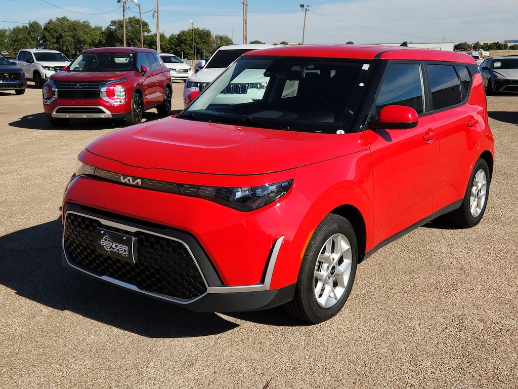 Used 2023 Kia Soul LX Hatchback