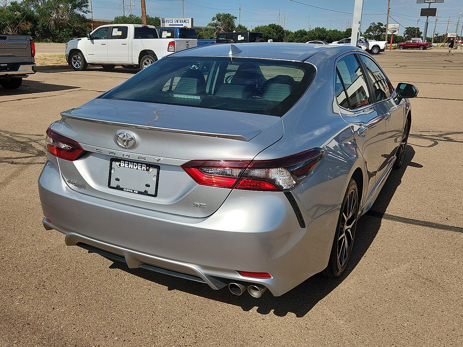 2023 Toyota Camry SE photo 4