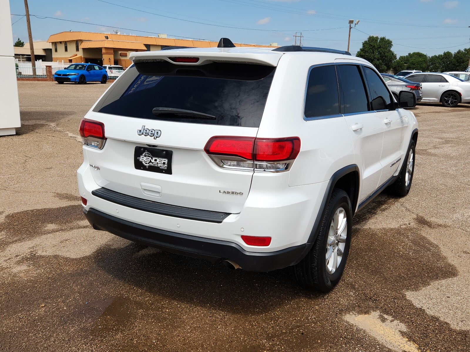 2021 Jeep Grand Cherokee Laredo photo 4
