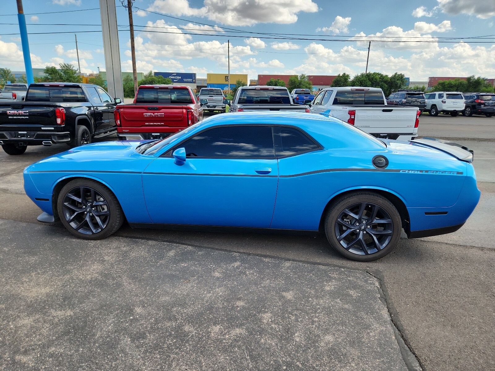 2023 Dodge Challenger GT photo 2