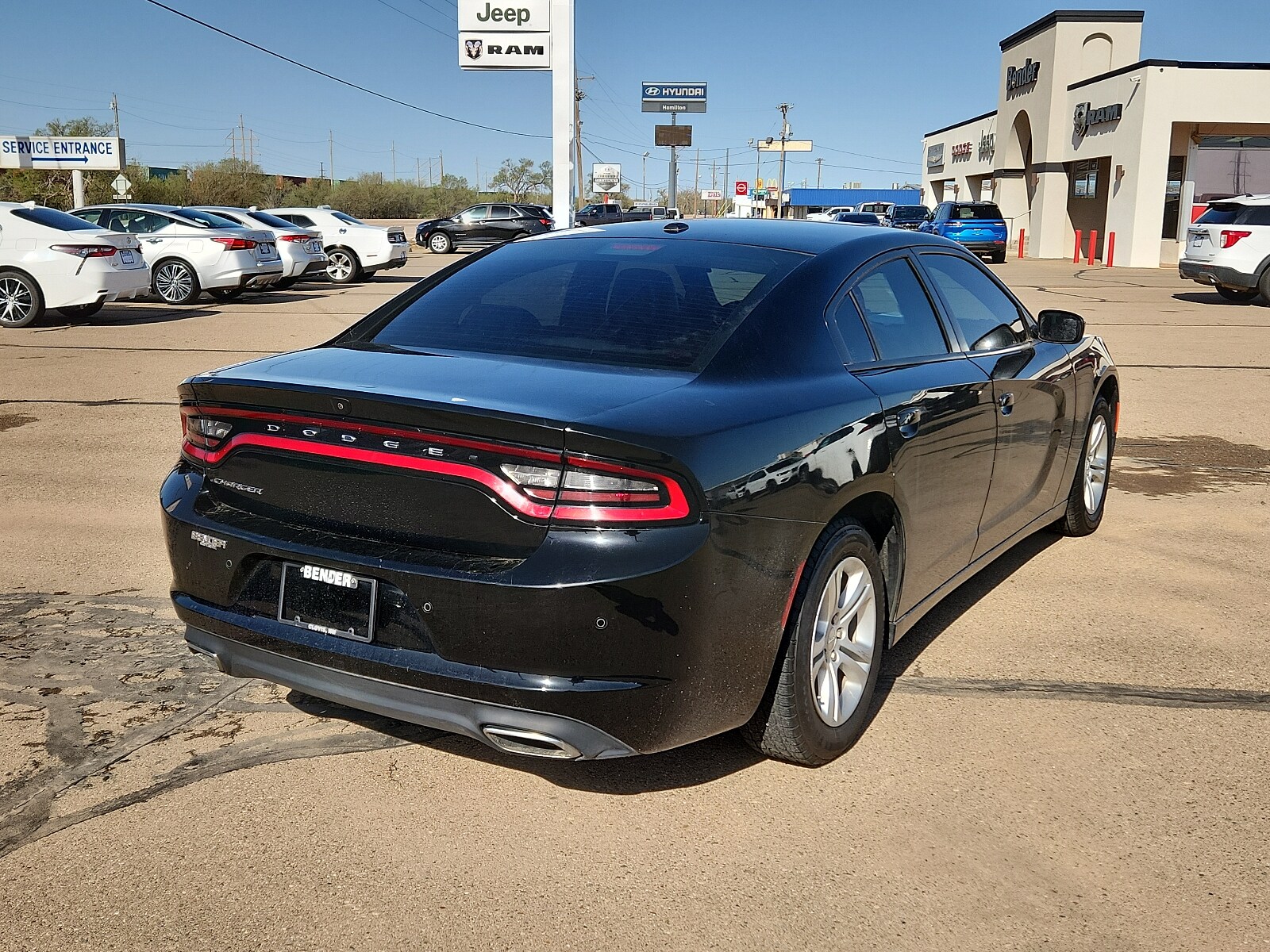 2022 Dodge Charger SXT photo 4