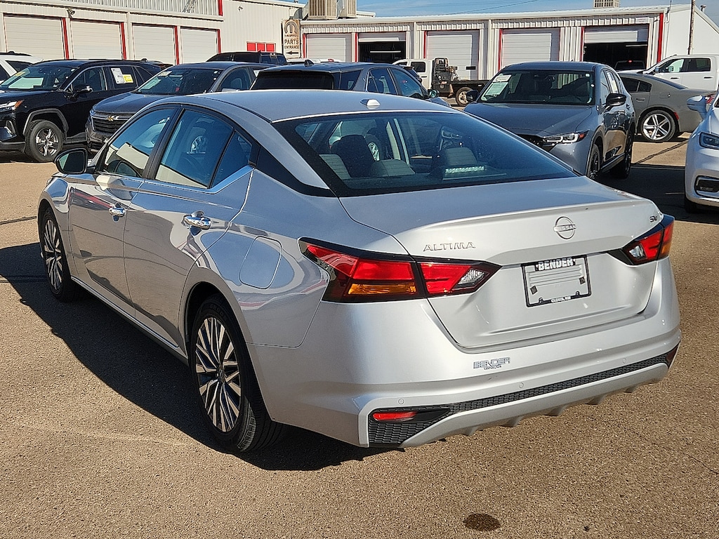 Used 2024 Nissan Altima 2.5 SV Sedan