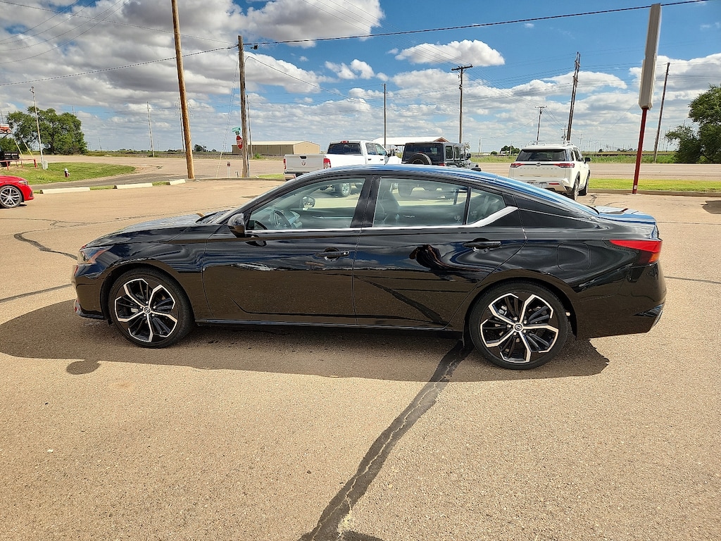 Used 2024 Nissan Altima 2.5 SR Sedan
